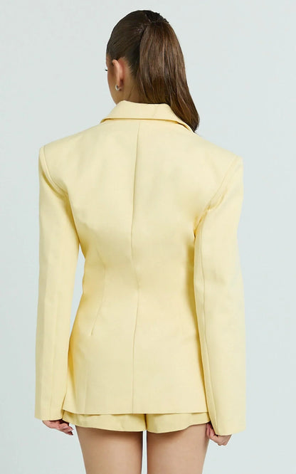 Harvey Blazer – 2 Button Closure Square Hem Blazer in Lemon
