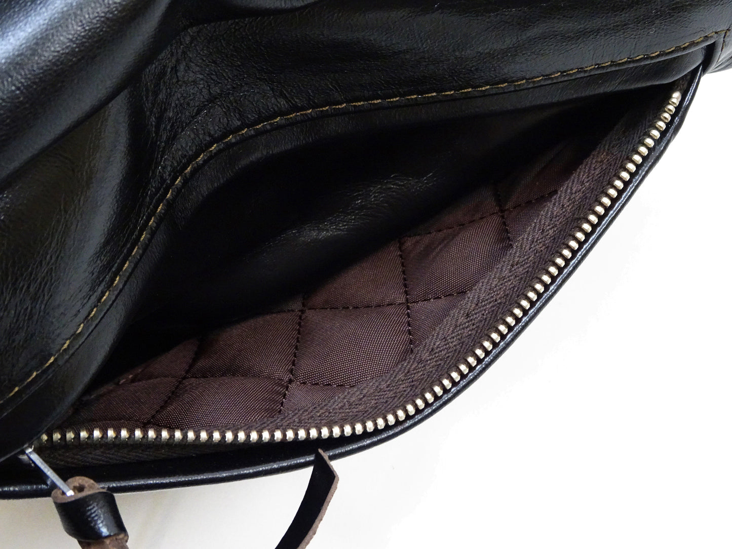 TOYS McCOY Bag Men's Casual Genuine Horsehide Quilted Leather Sling Bag Waist Pack TMA2422 030 Black