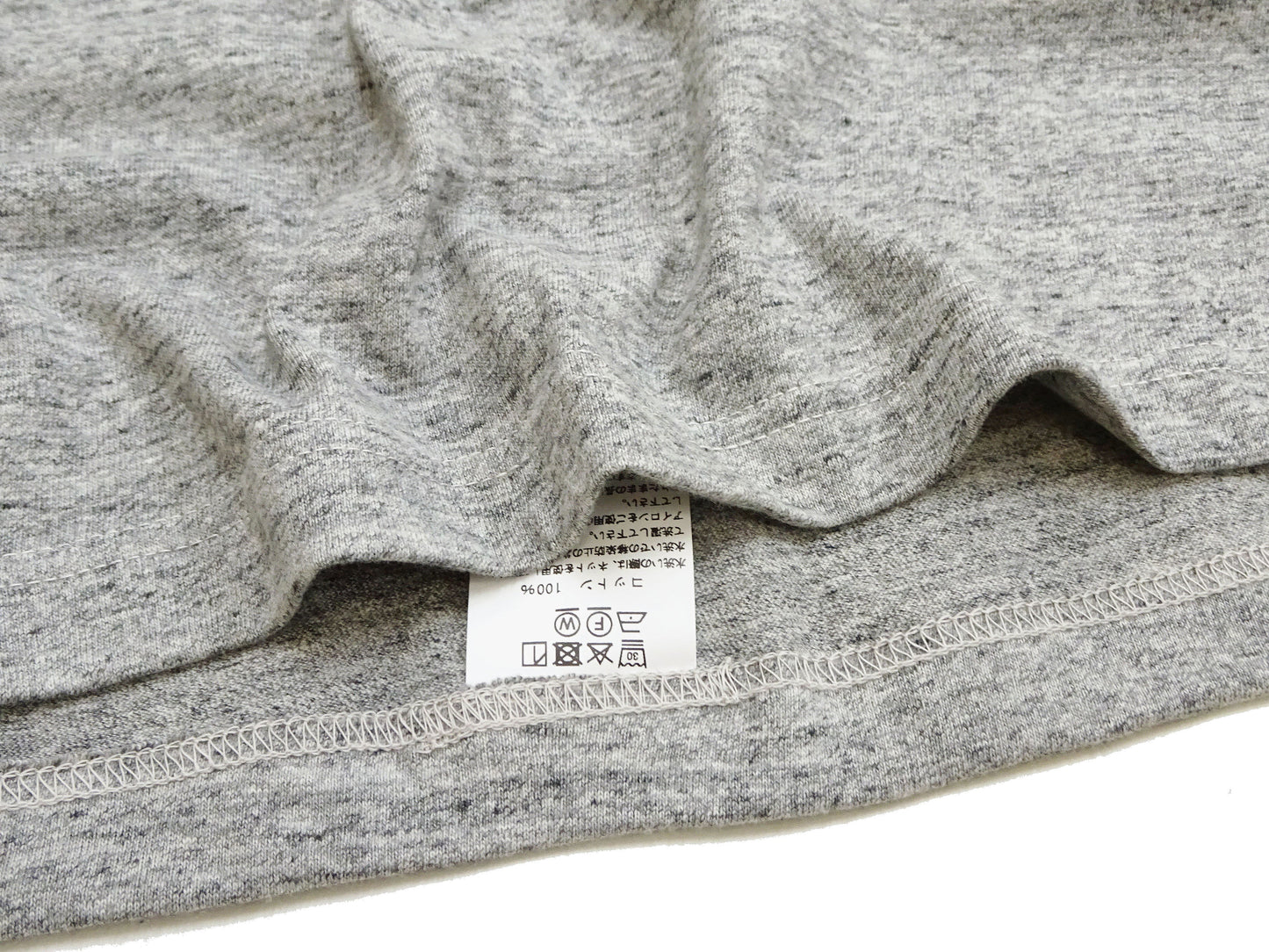 Whitesville Men's Short-Sleeve Henley T-Shirt, 100% Cotton Tubular-Knit Jersey, Slim Fit, One-Pack, Made in Japan (WV79681 113 Heather Gray)